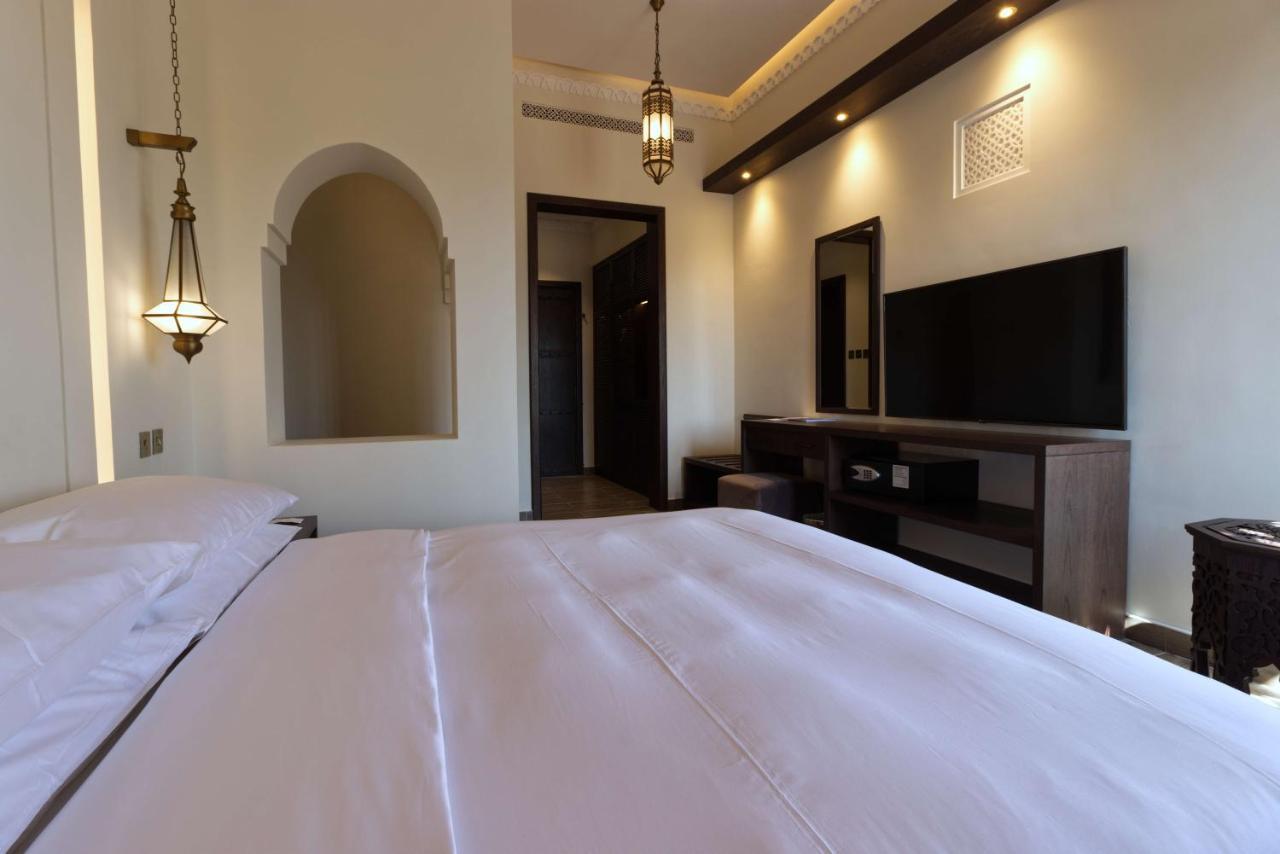 Al Badayer Retreat By Sharjah Collection 호텔 Margham 외부 사진 A room at the hotel