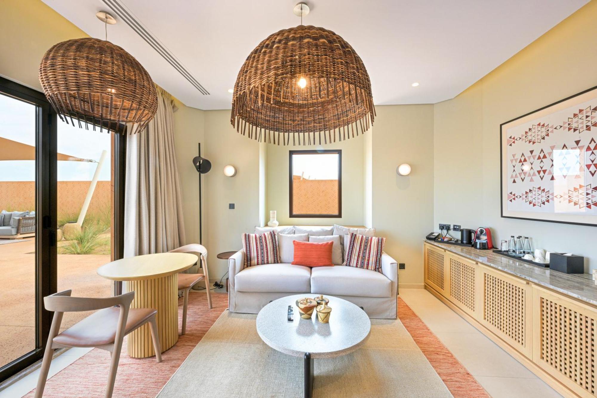 Al Badayer Retreat By Sharjah Collection 호텔 Margham 외부 사진 A living room at the hotel