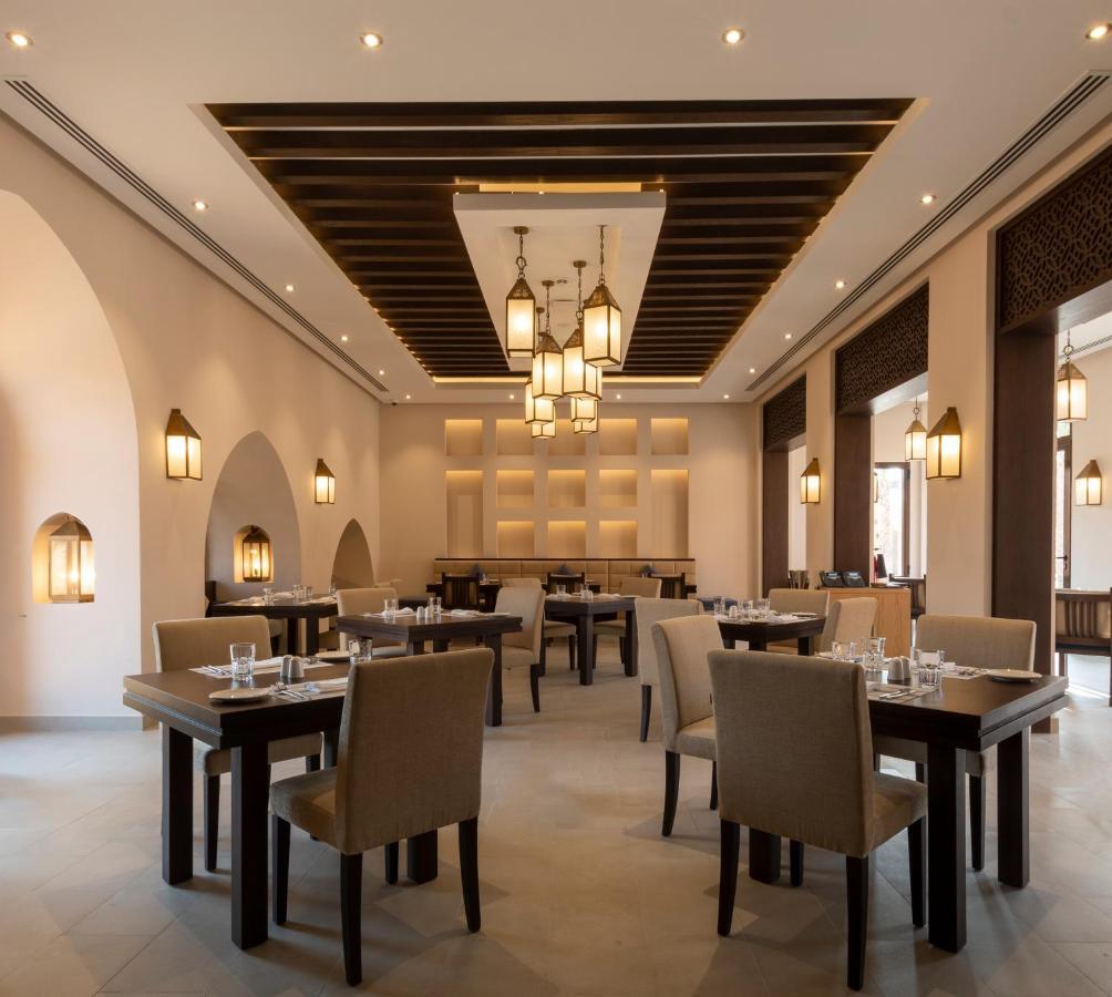 Al Badayer Retreat By Sharjah Collection 호텔 Margham 외부 사진 The restaurant at the Ritz-Carlton, Dubai
