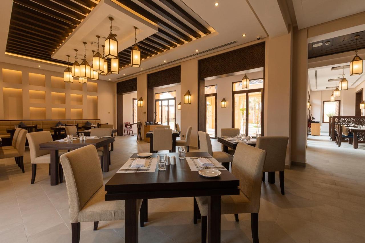 Al Badayer Retreat By Sharjah Collection 호텔 Margham 외부 사진 The restaurant at the Ritz-Carlton, Bahrain