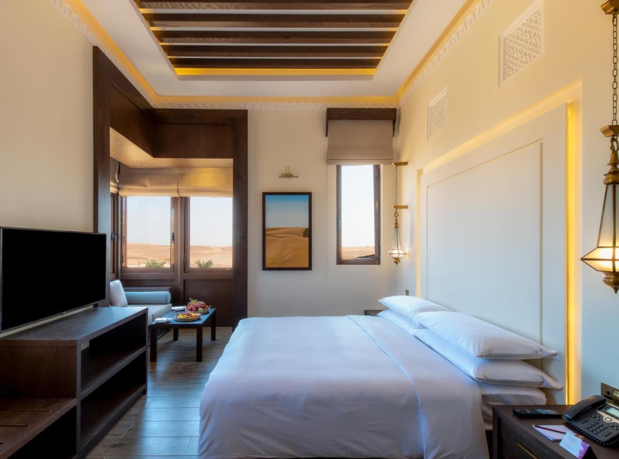 Al Badayer Retreat By Sharjah Collection 호텔 Margham 외부 사진 A guest room at the Al Maha Desert Resort